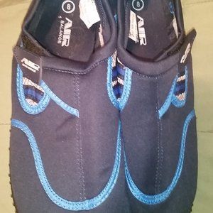New with tags Surf Beach pool  Aqua Shoes by Air Balance